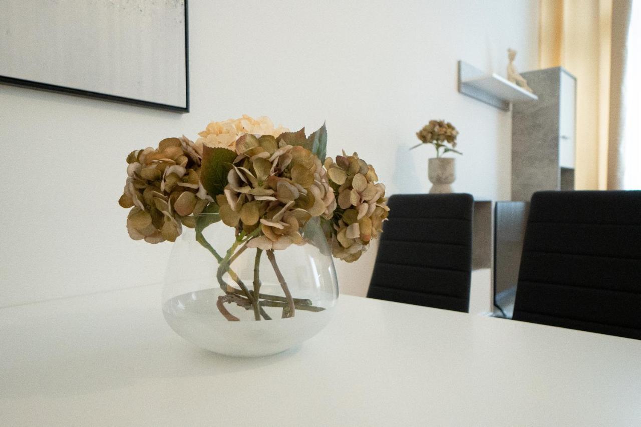 Apartment In The Central Area. 5 Minute'S Walk To The Danube. Vienna Luaran gambar
